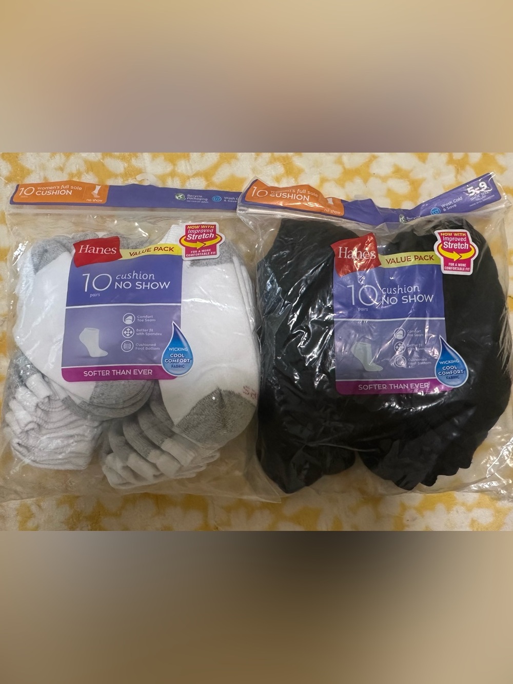 Hanes No-Show Cushion Socks - White & Black Pack